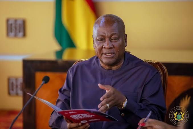 Le président ghanéen Mahama intervient dans un conflit pasteur-imam