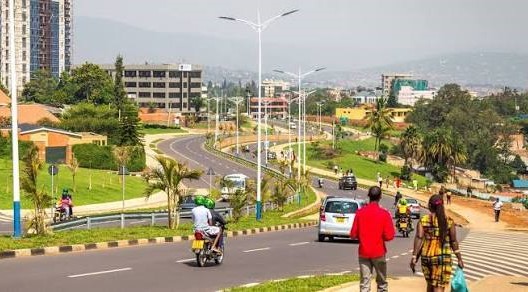 Rwanda : l’essor des églises en ligne face aux restrictions gouvernementales